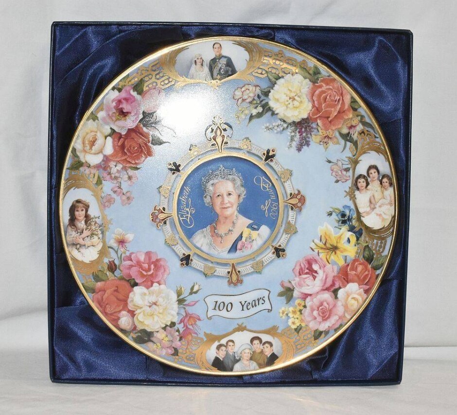 Bradford Exchange Royal Albert "woman Of The Century" Commemorative Plate