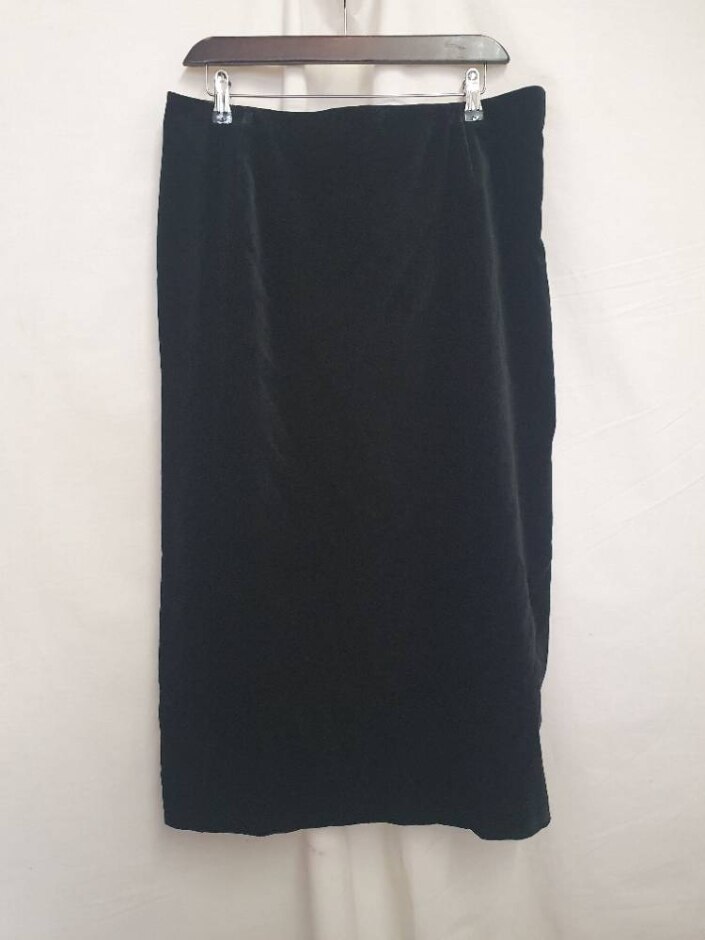 M&s Vintage 90s Velvet Midi Skirt Black Size: 14