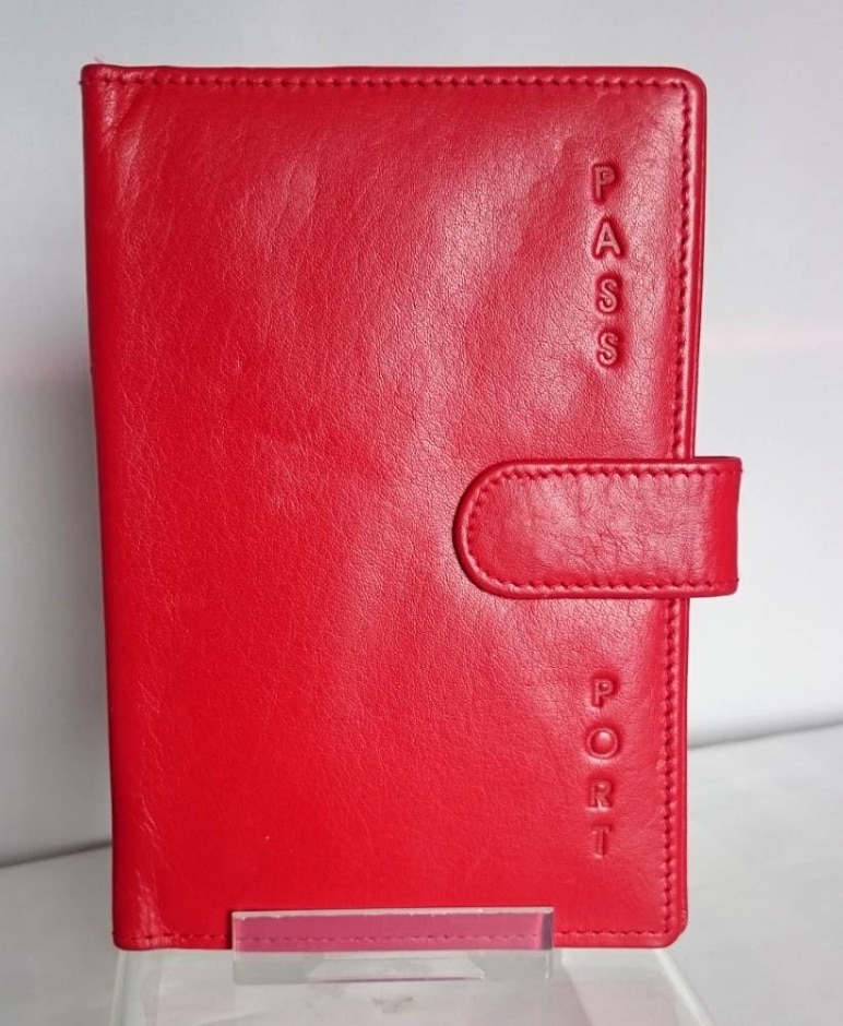 Golunski Passport Cover In Red Leather