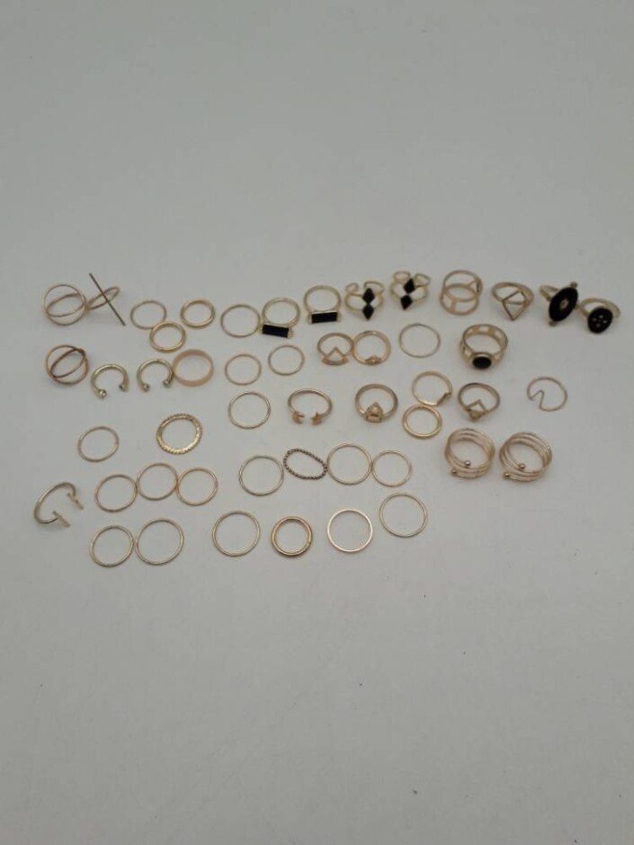 Job Lot Costume Jewellery Rings Mixed Size Gold Tone