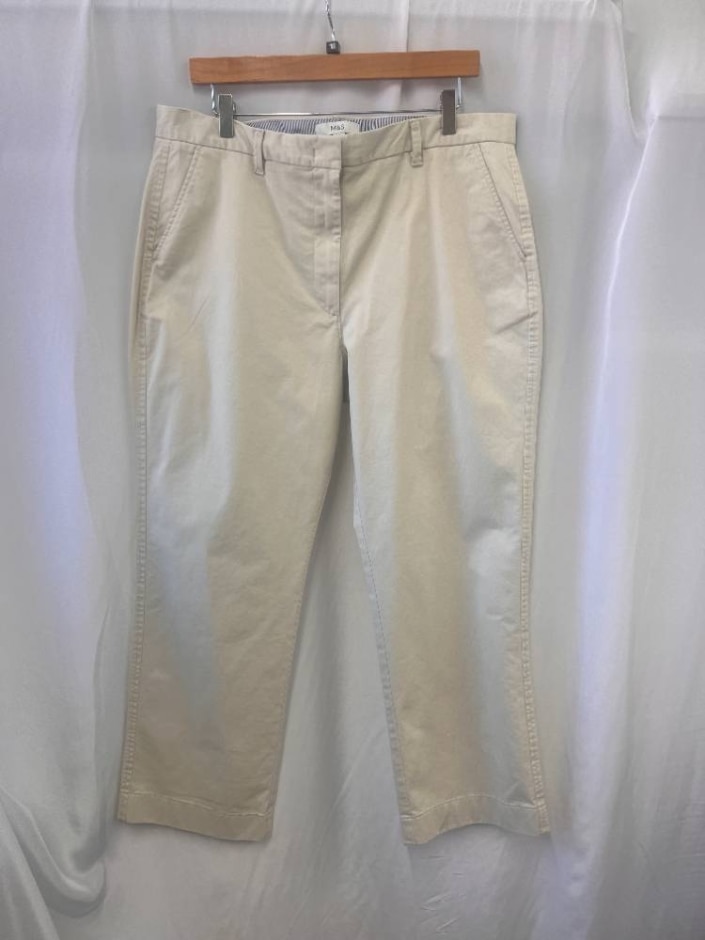 M&s Marks & Spencer Chinos  Cream Size: 18