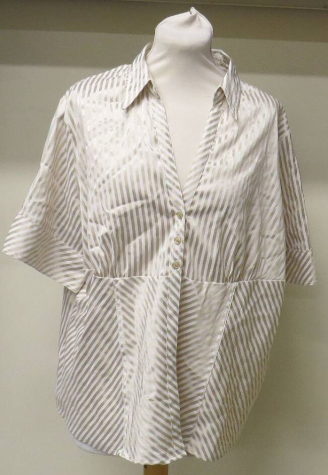 M&s Marks & Spencer Short-sleeved Blouse Cream & Gold Size: 22