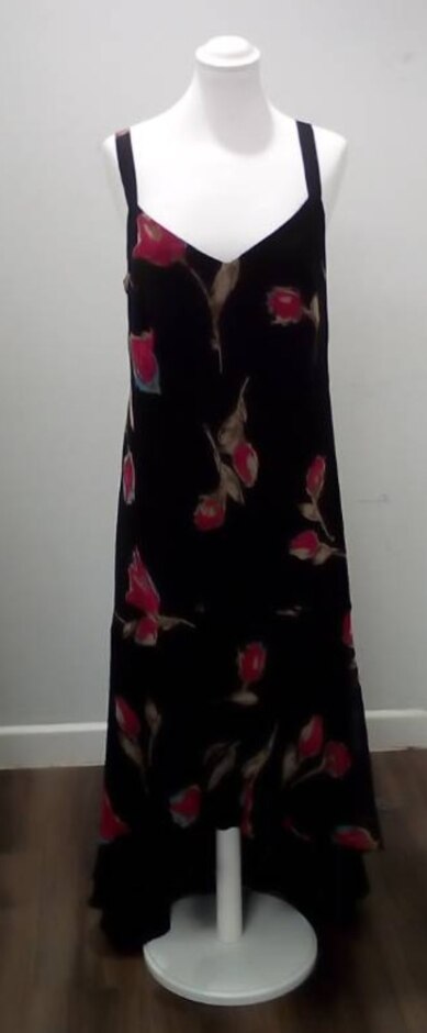 Elvi Maxi Dress Black Size: 20