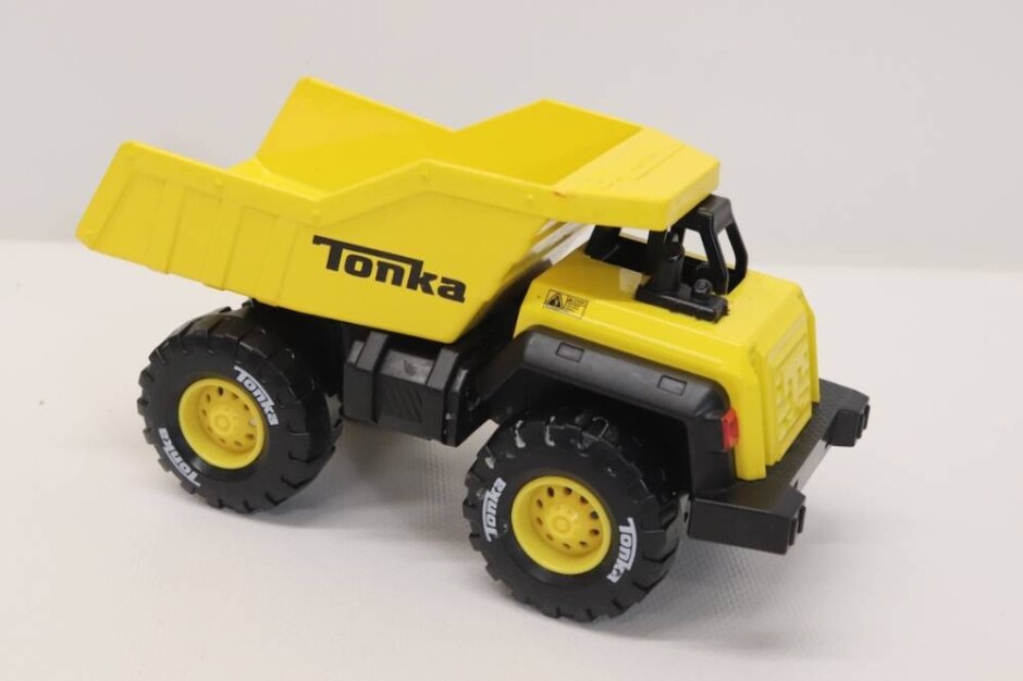 Basic Fun! Tonka Classic Dump Truck