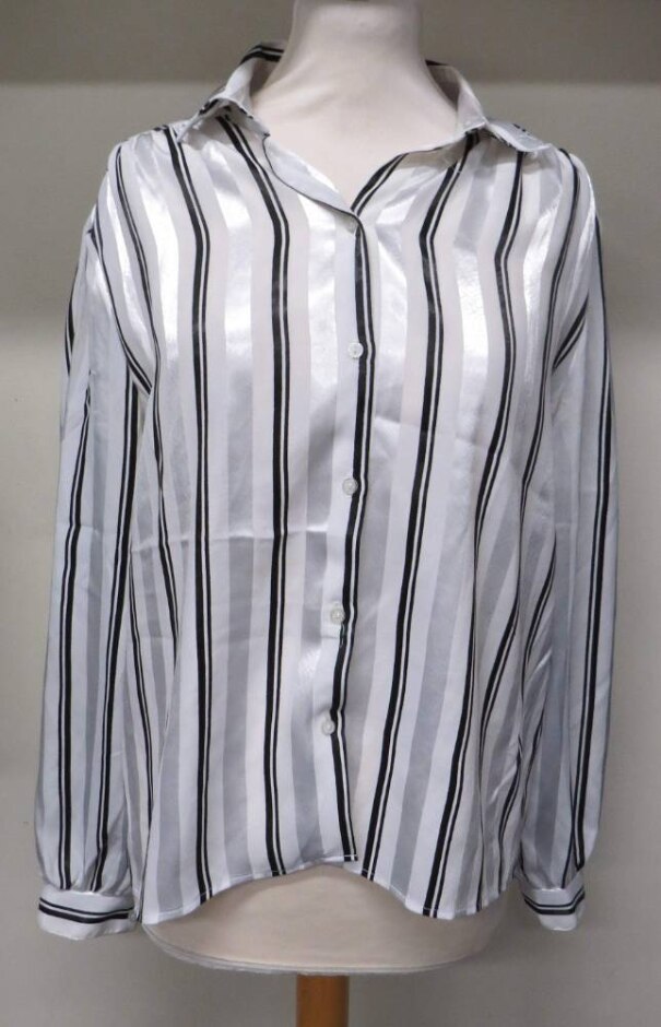 Essentials Black And Sliver Stripes White Black Size: 14