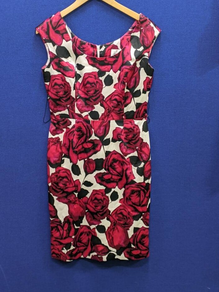 Joseph Ribkoff Fitted Dress With Belt Red Black White Size: 10