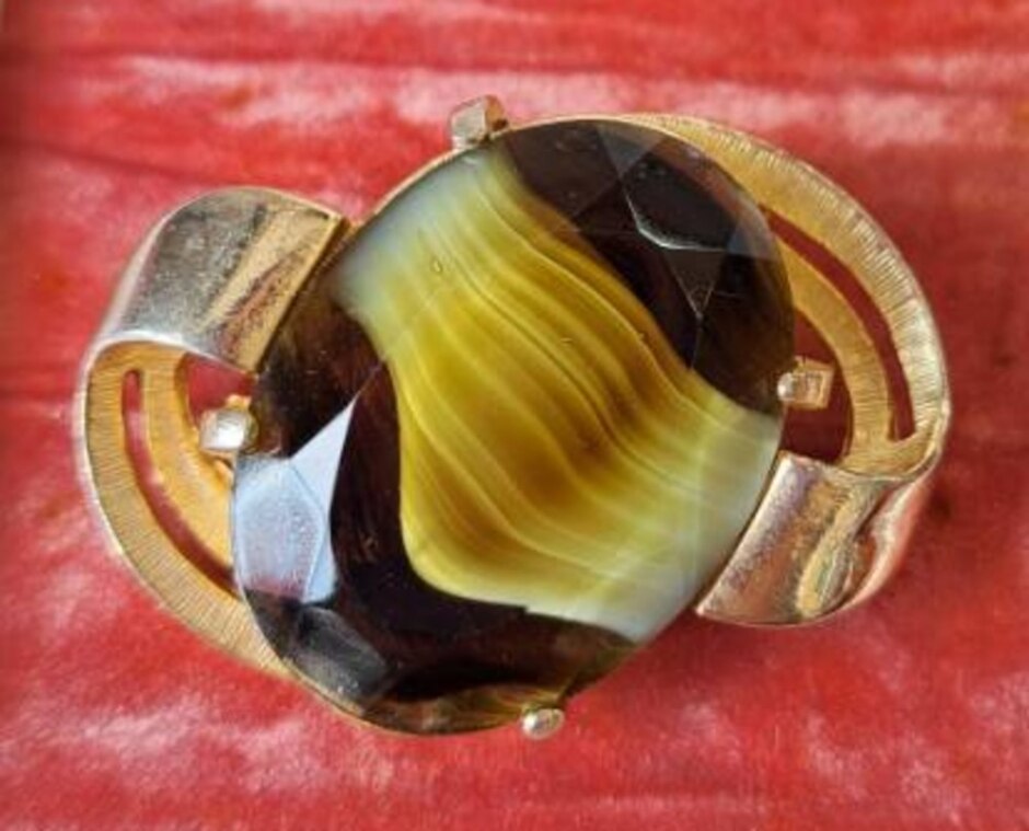 Vintage Sphinx Brooch - Gold Tone & Faceted Faux Agate