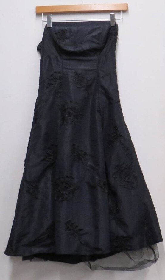 Arriellu Strapless Dress Black Size: 8