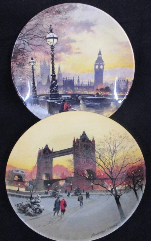 Pair Of Limited Edition Decorative Plates From The Bradford Exchange