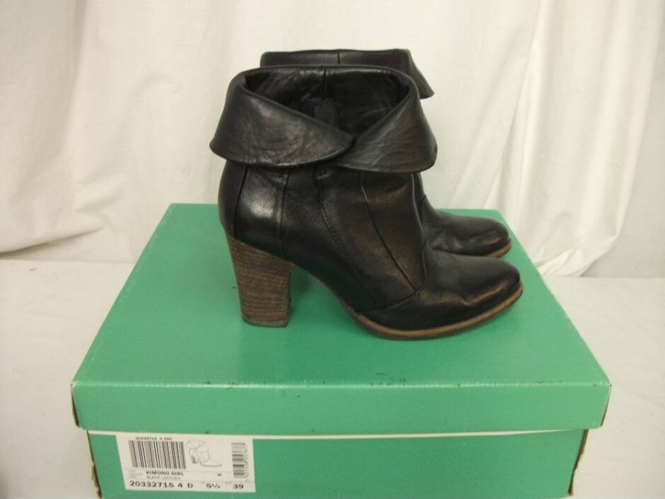 Clarks Leather Heeled Ankle Boots Black Size 5.5