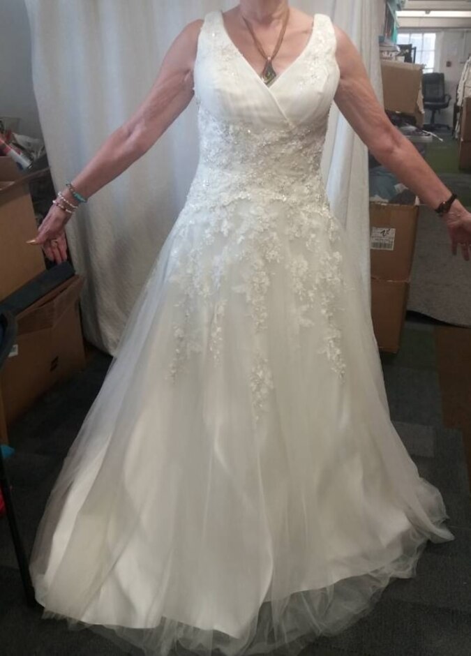 Mia Solano Ivory Wedding Dress With Train , Embroidered & Beaded, Size 12