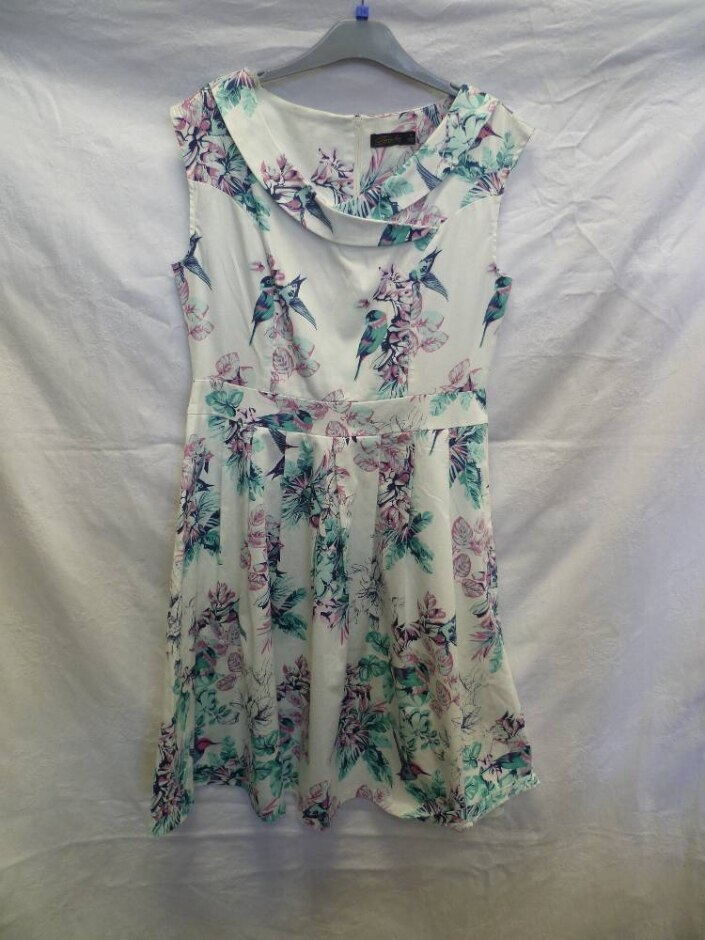 Timeless Drewaa White And Multi Size: 14