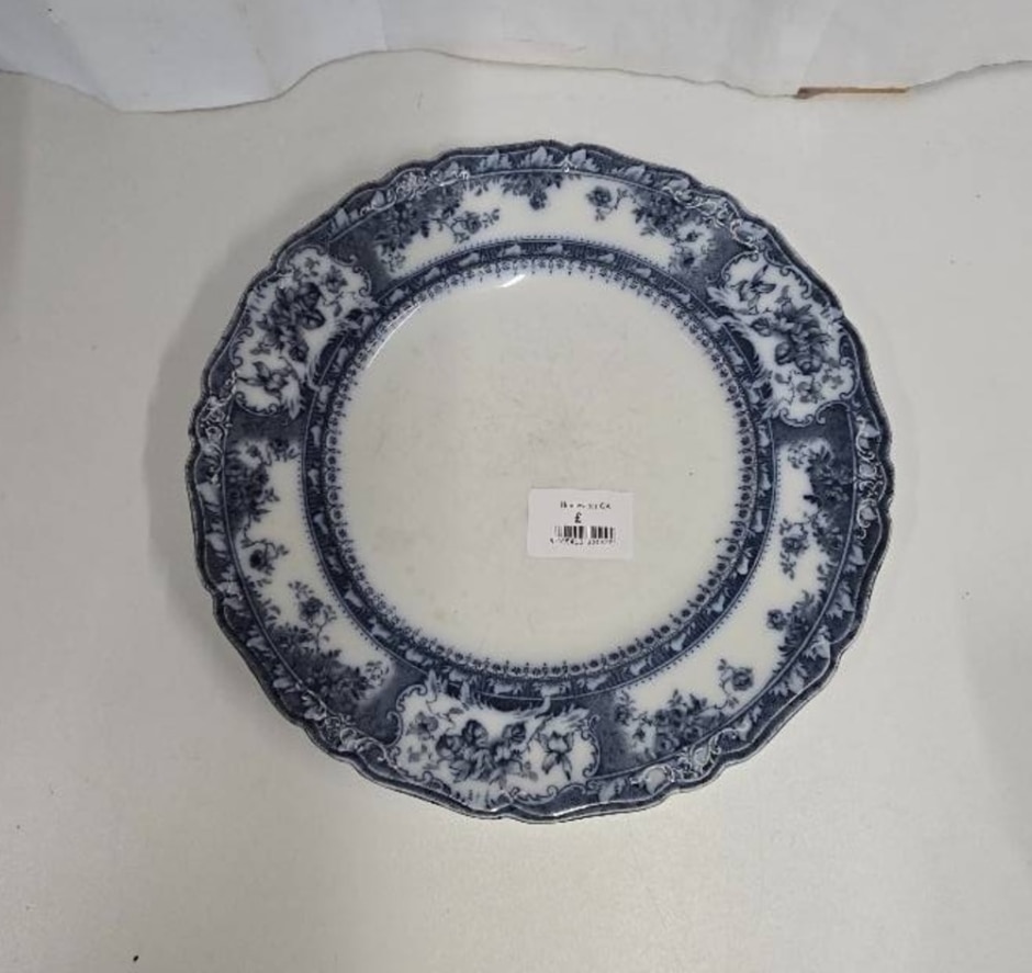 Vintage Blue & White Wedgwood Phoebe Dinner Plate.
