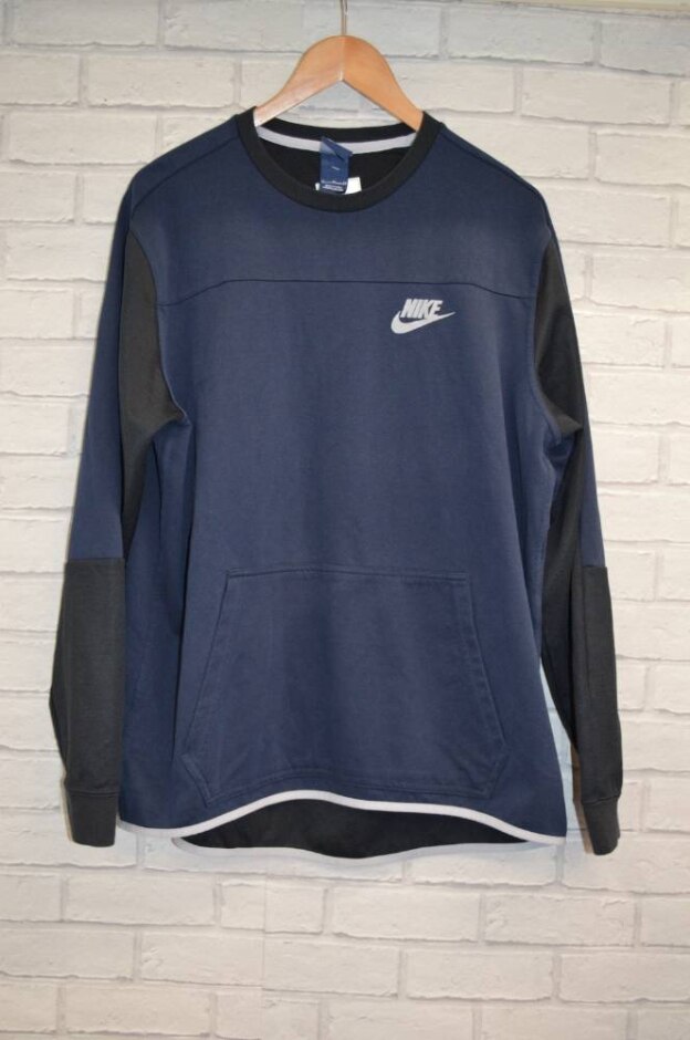 Nike  Sweatshirt  Blue/black  Size: Xl