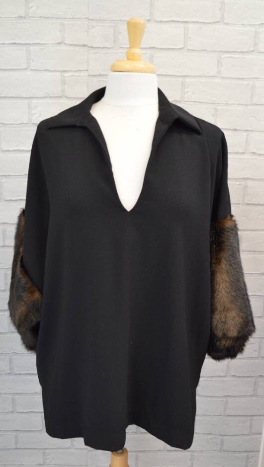 Zara Long Sleeved Top  Black  Size: L