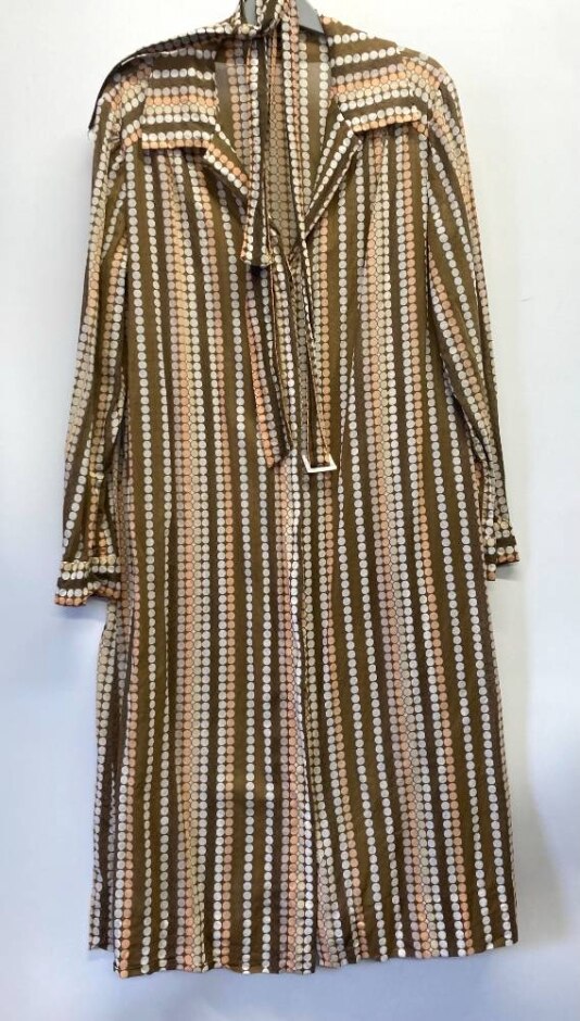 Mcmullen Shirt Dress With Belt Tie Beige Polka Dot Size: 18