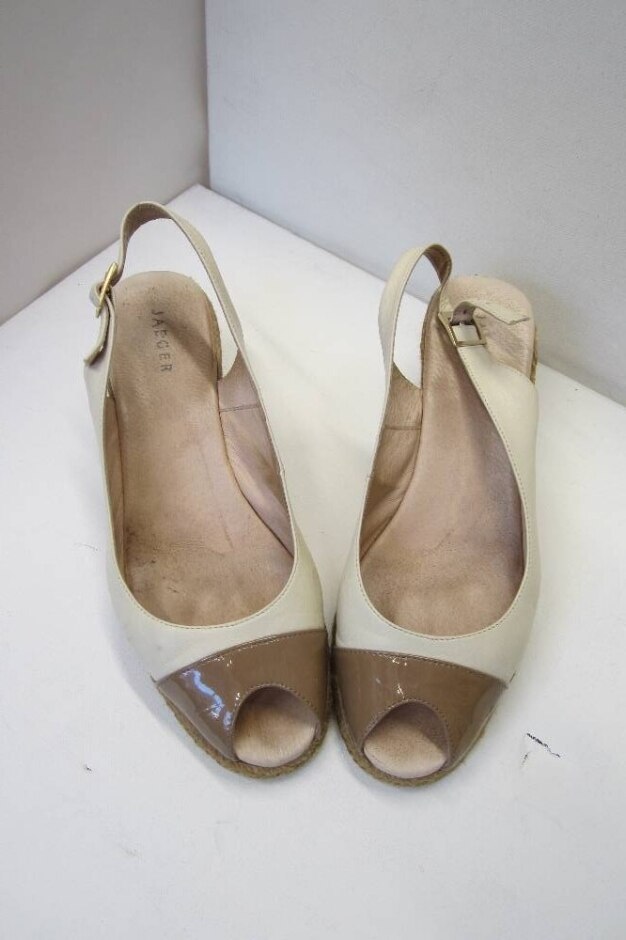 Jaeger Cream Slingback Shoes Size 6