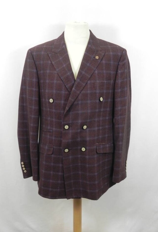 Robert Simon London Checker Print Dark Burgundy Size: 42" Chest