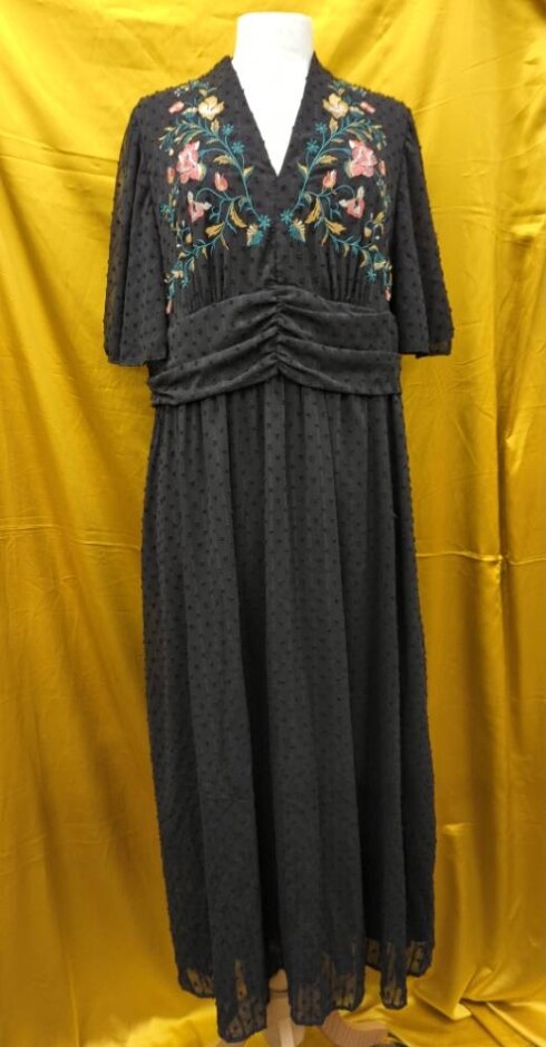 Shein Modely Empire Style With Embroidery Black Size: Xxl