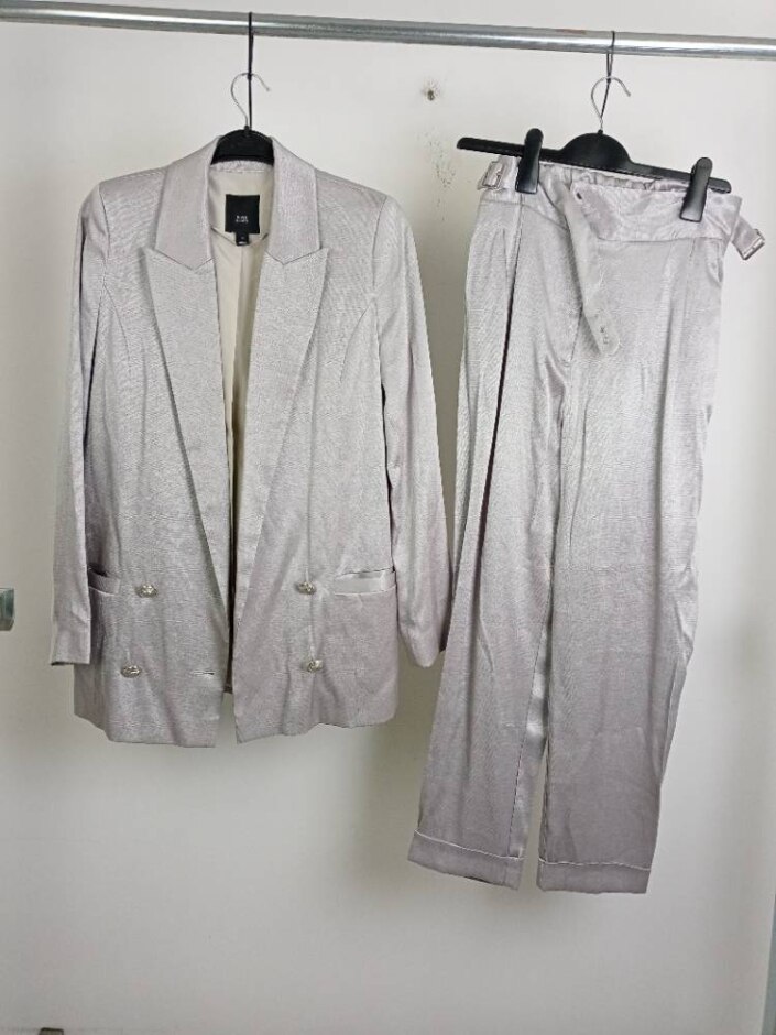 River Island 2pcs Blazer And Trousers Set Grey Silver  Size: 8