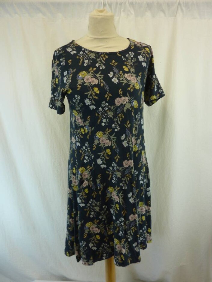 Fat Face Floral Print Skater Dress Navy Size: 8