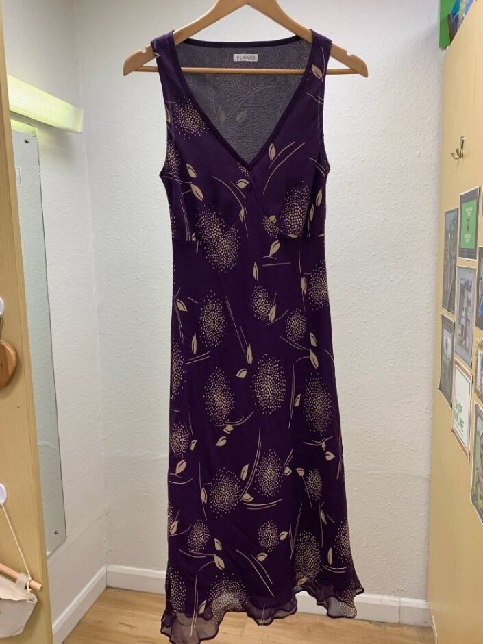 Planet Silk Dress Purple & Gold Size: 8