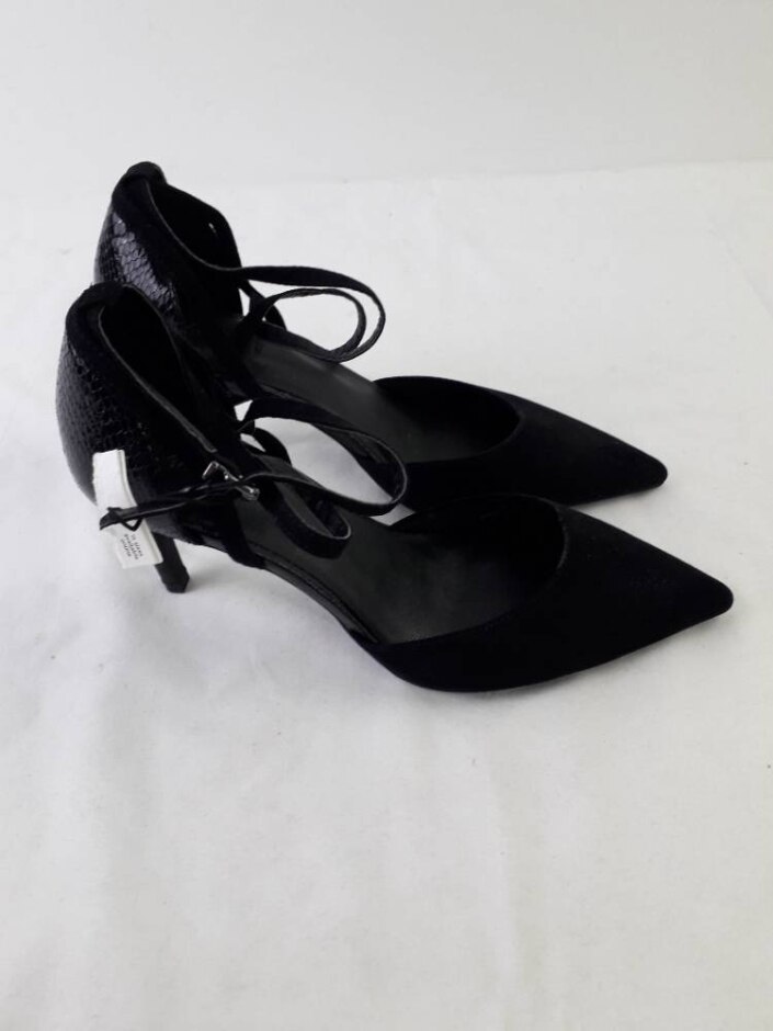 M&s Nwot Women's Wide Fit Pointed Toe Ankle Strap Heels Black Size: Uk 4.5