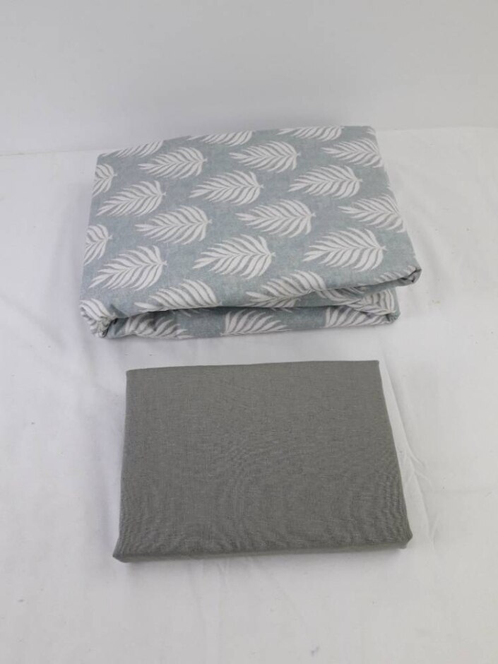 Unbranded Nwot Leaf Print Duvet Cover & Pillowcase 3xbundle Green/grey Size: 5 Feet
