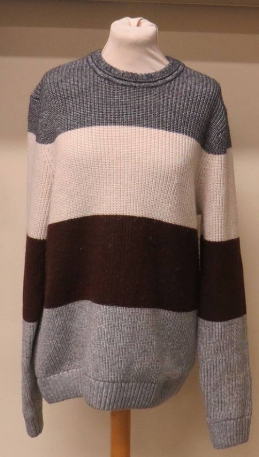 M&s Marks & Spencer Jumper Grey/brown Size: M