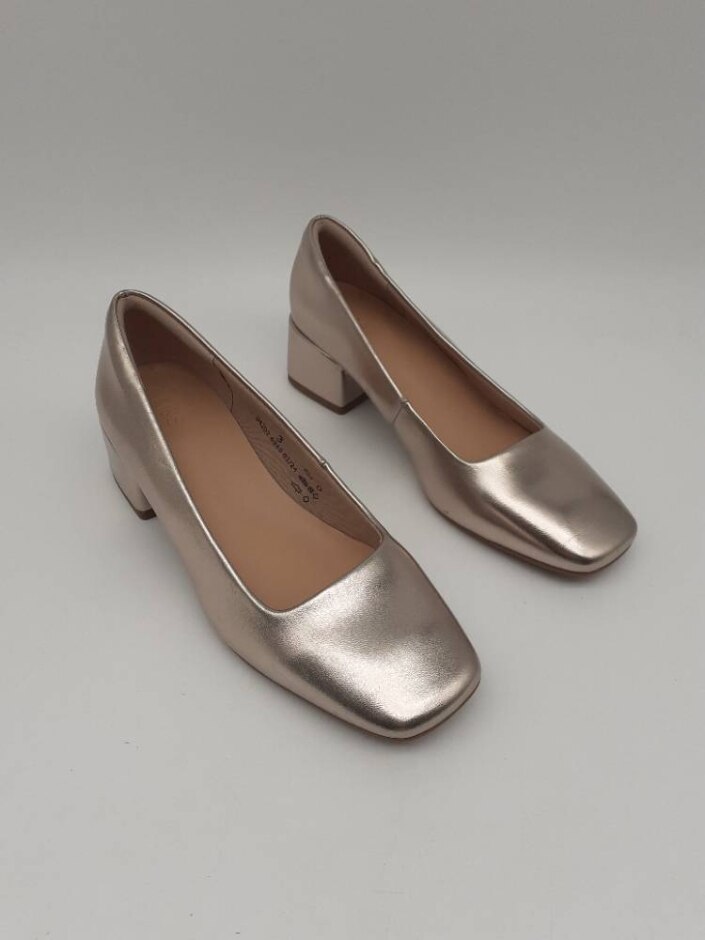 Marks & Spencer Women's Square Toe Block Hell Court Shoes In A Metallic Gold Size 3