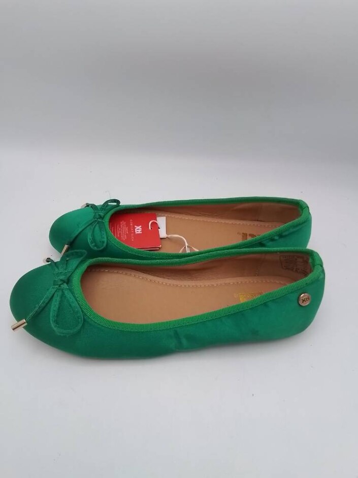 Women's Flat Ballerina In Size 4