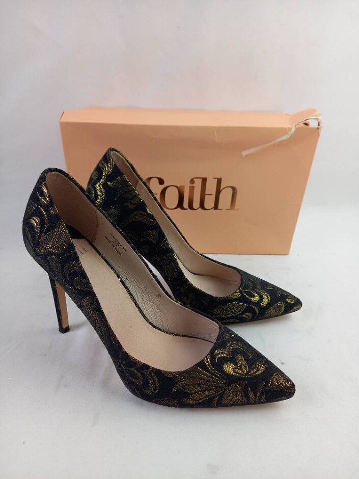 Faith Women's Jacquard Floral Black And Gold Pointed Toe Court Heels Size 6 Used