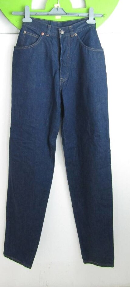 Vintage Levi's 22" Cotton Tapered Mom Jeans Indigo Blue Size: 4