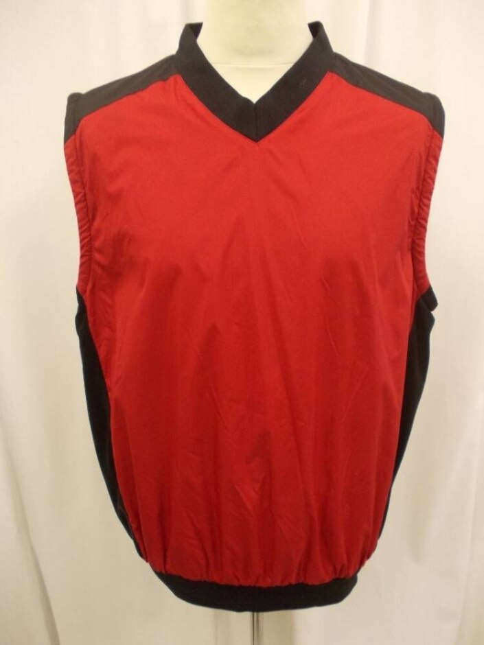 Oscar Jacobson Golf Vest Top Red Size: L