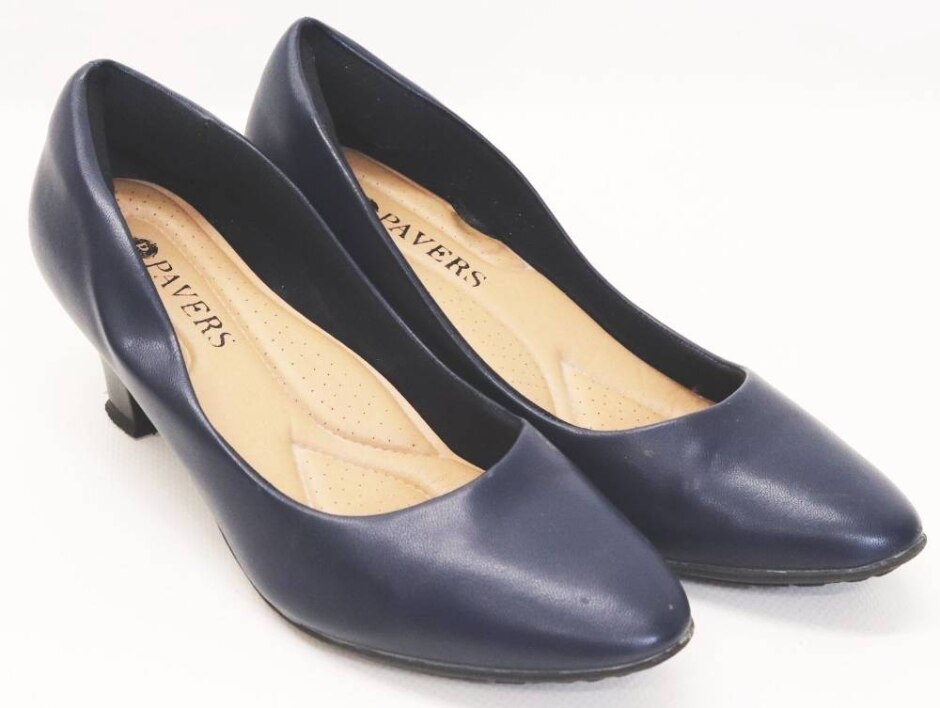 Pavers Navy Kitten Heels Size 6