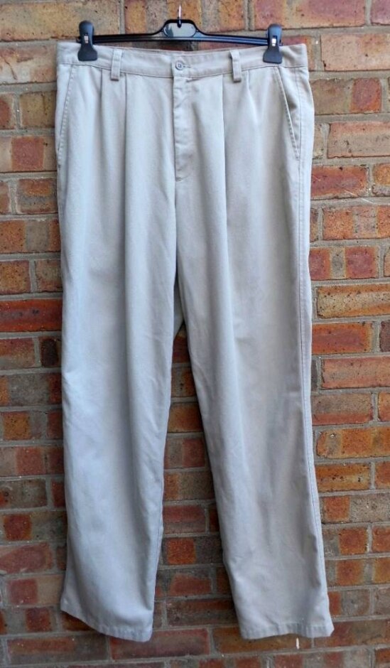 Dockers Men's Chino Trousers Grey Size: L