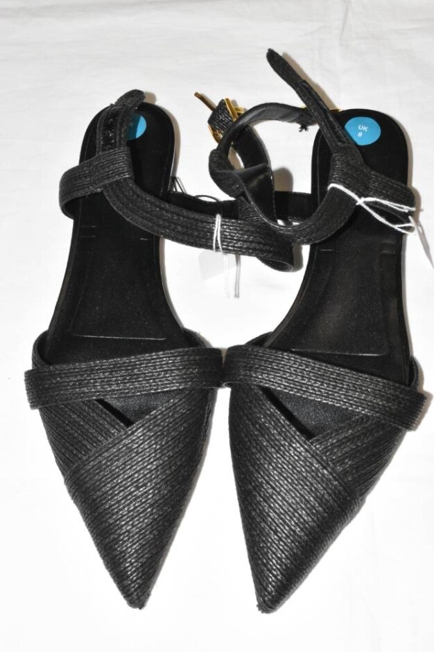 Massimo Dutti  Size 8 Black Flat Slingback Shoes