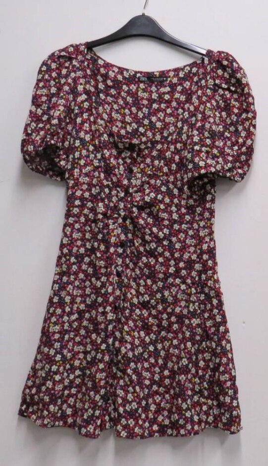 Zara Floral Short-sleeved Dress Blue/red/white Size: M