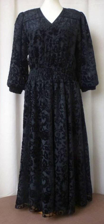 Kanga Collection 80s Floral Velvet Evening Gown Black Size: S