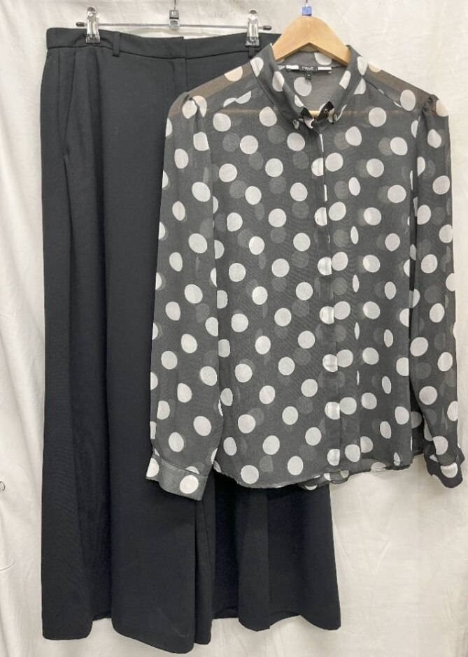 M&s Marks & Spencer/next Trousers And Top Black/white Size: 14