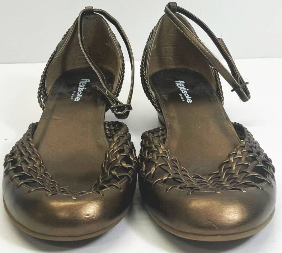 As New Flexisole Gold Leather Wedge Sandals Size 8