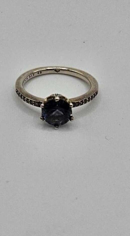 Pandora B1 Ale 925 Sterling Silver 48 Ring Size J Light Blue Stone