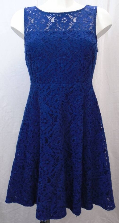 Yessica Fitted Lace Dress Blue Size: 8