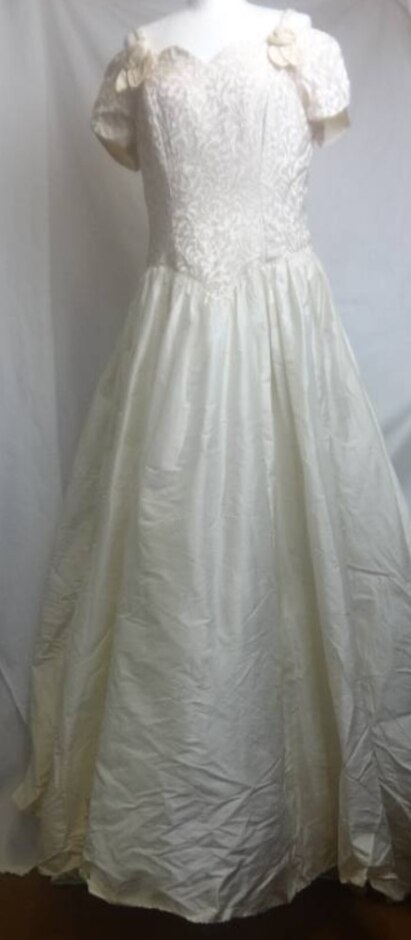 Classic Wedding Dress Beautiful 100% Ivory & Caffe Latte Brocade & Dupioni Silk  By Margaret Lee