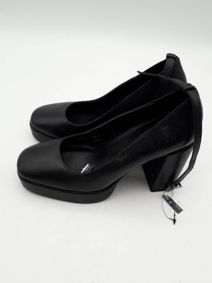 M&s Nwot Women's Leather Ankle Strap Sqaure Toe Block Heels Colour: Black Size: 6