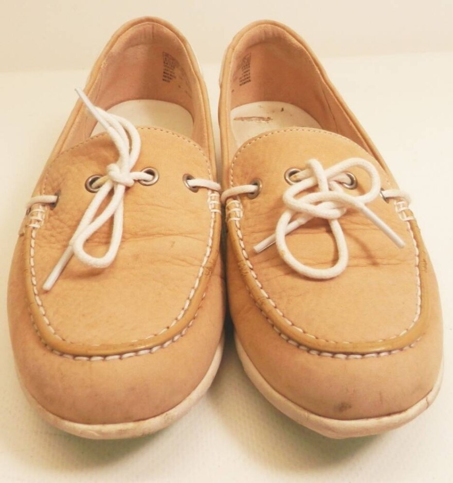Timberland Beige Leather Moccasin Loafers Size 4.5