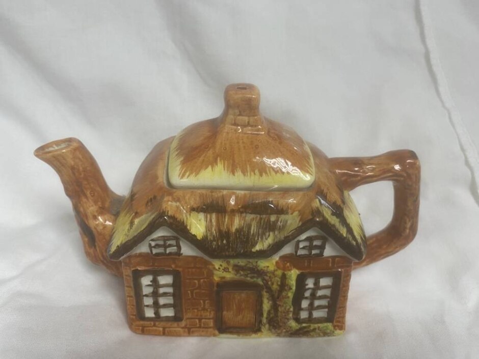 Price Kensington Cottage Ware Teapot