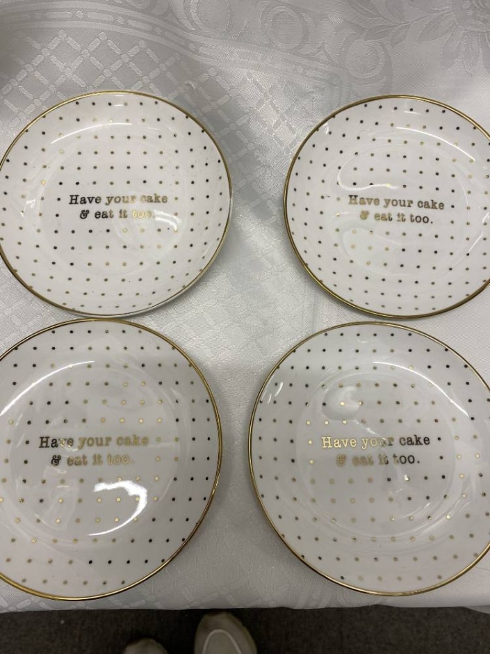 set of 4 nicole miller 15cm plates 'have your cake and eat it too' gold spot design