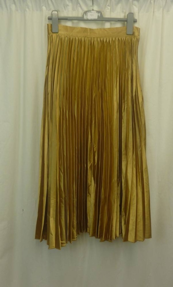 shein pleated skirt gold  size: l