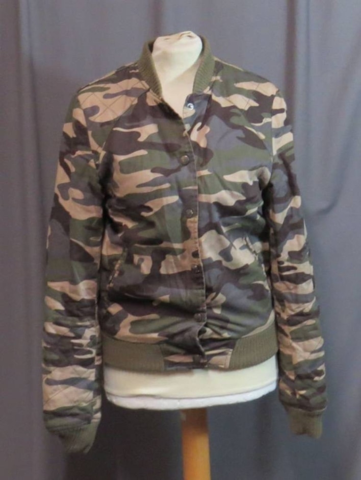 bellfield jacket khaki/biege size: xs